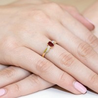 Pierścionek Złoty pr 585 Brylanty Granat 0.70 ct
W094-585-G0.70-BD