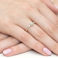 Pierścionek Złoty pr 585 Brylanty  0.09 ct
W091-585-B0.09-BD