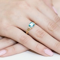 Pierścionek Złoty pr 585 Brylanty Topaz 1.40 ct 
W103-585-T1.40-BD